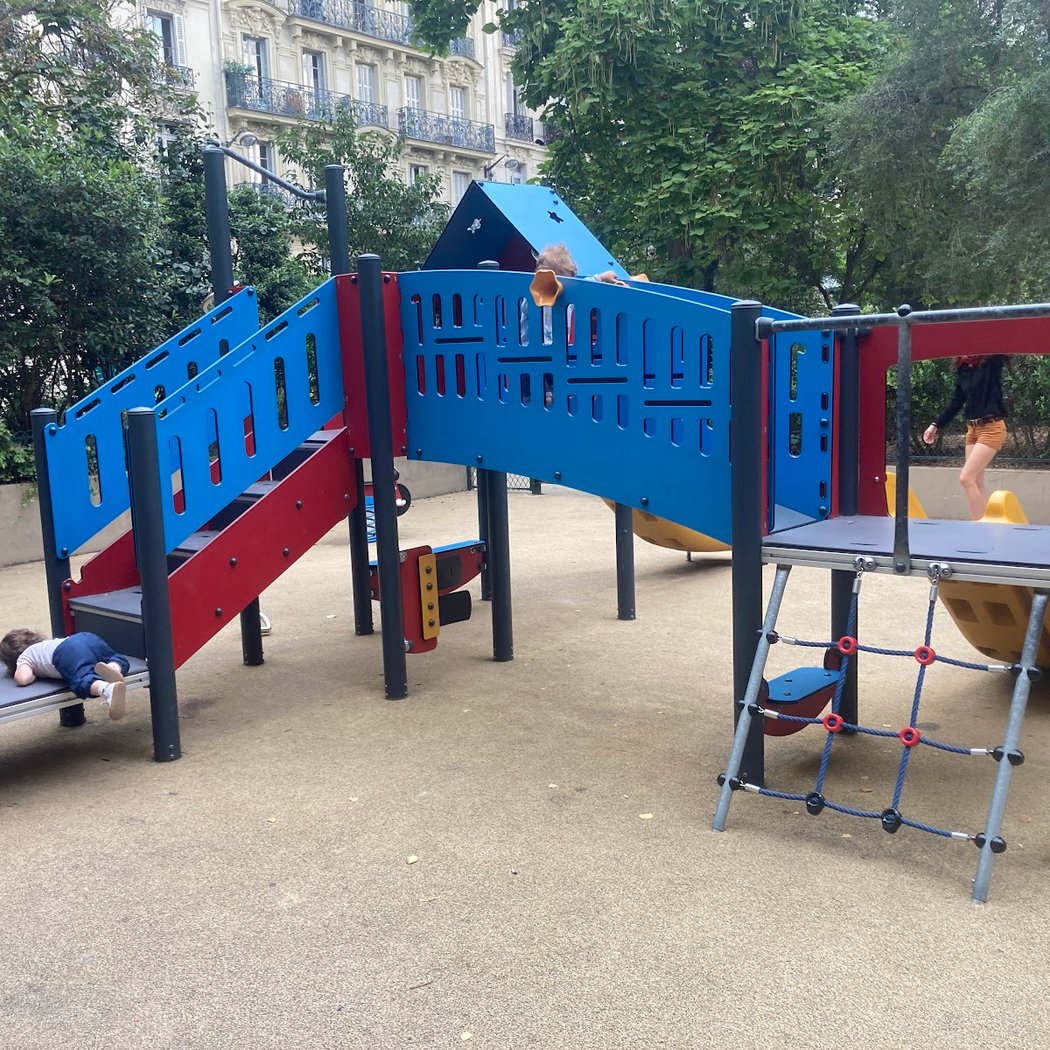 Aire de jeux pour enfants 2